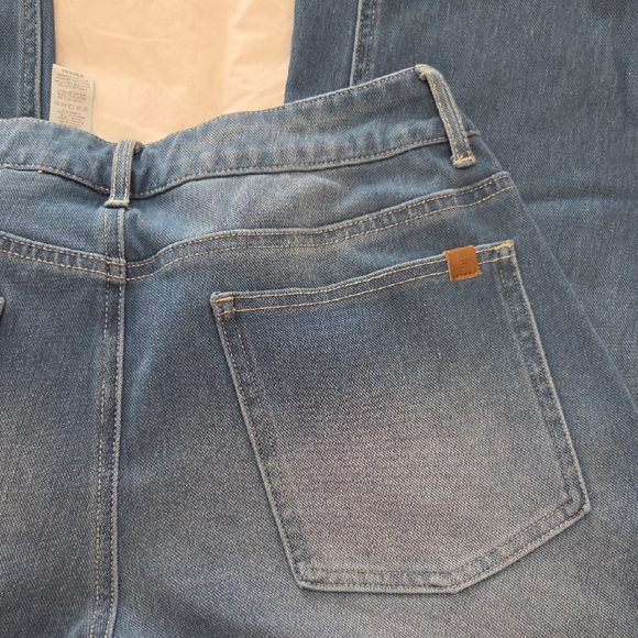 Halara Flex Asymmetric Low Rise Zipper Pockets Baggy Wide Leg Casual Jeans - Picture 7 of 11